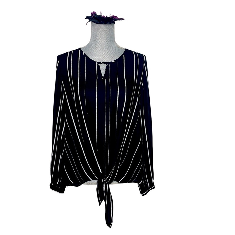 Apt. 9 Black and White Keyhole Tie Front 3/4 Sleeve Blouse Pinstripe size L - Picture 2 of 16